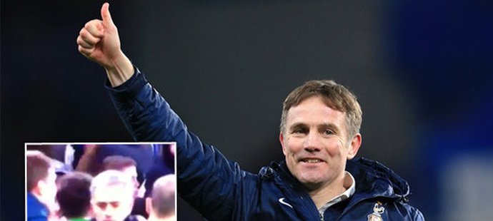 Nejdříve trenér Bradfordu Mourinha odmítl, pak ho chválil