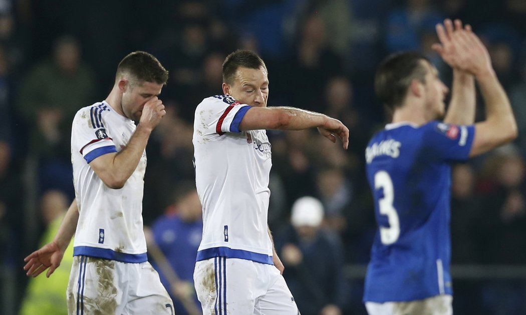 Zklamání Chelsea po pohárové bitvě, radost Evertonu.