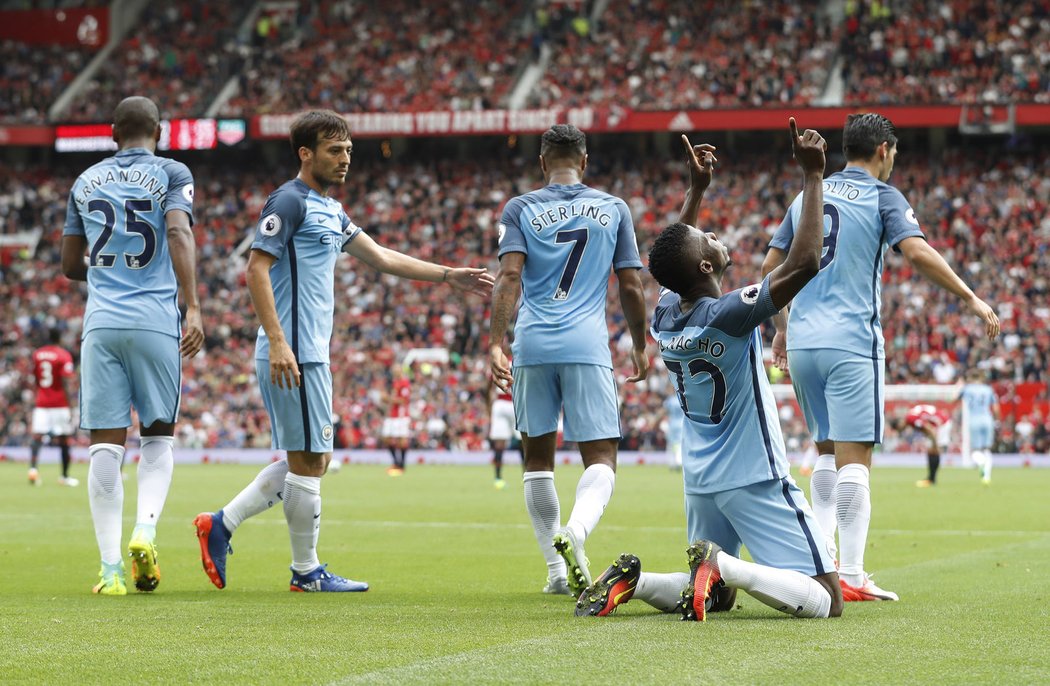 Kelechi Iheanacho vstřelil gól na Old Trafford a Manchester City v tu chvíli vedl v derby nad United 2:0.