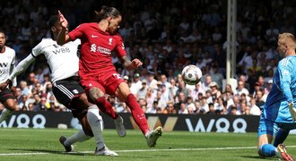 SESTŘIHY: Tottenham i Chelsea berou výhry. Liverpool ztratil s nováčkem