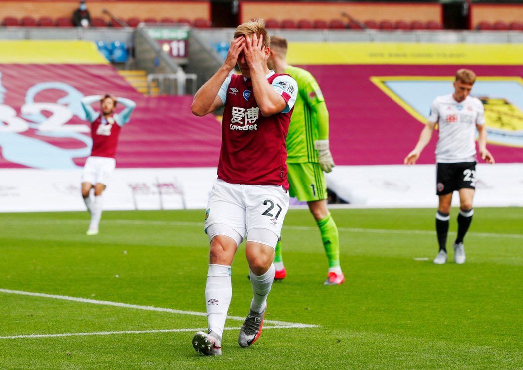 Matěj Vydra znovu nastoupil v základní sestavě Burnley, střelecky se ale neprosadil