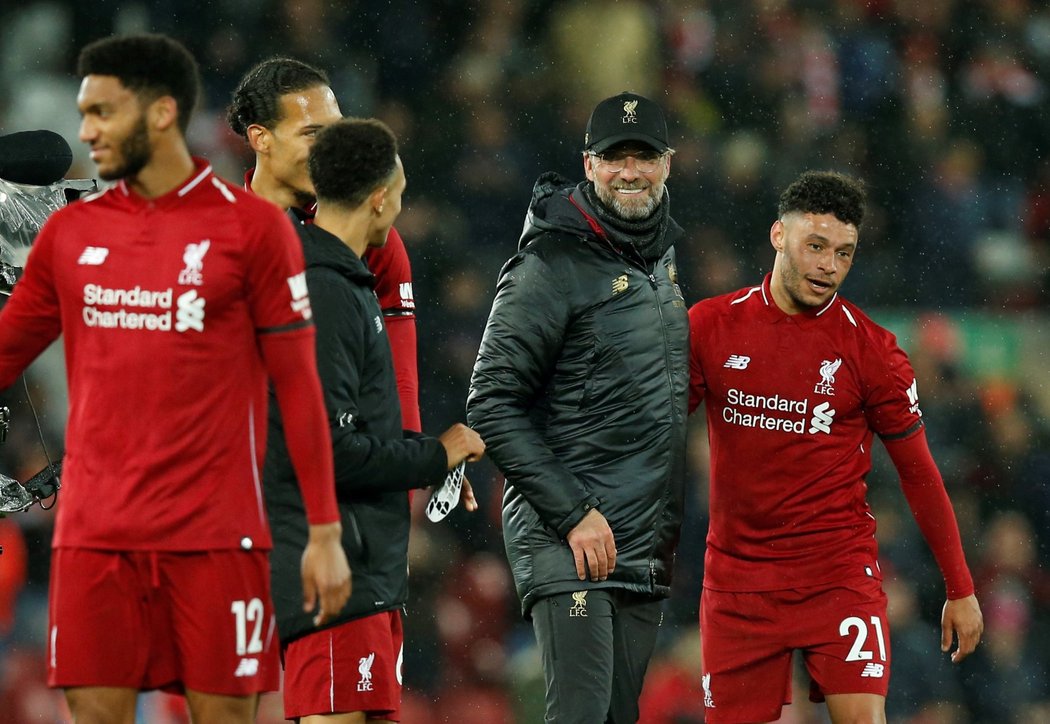 Proti Huddersfieldu se po roce a dvou dnech objevil na trávníku liverpoolský záložník Alex Oxlade-Chamberlain