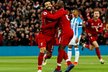 Naby Keita (vpravo) skóroval proti Huddersfieldu už po 15 vteřinách hry a zaznamenal tak nejrychlejší gól Liverpoolu v historii Premier League