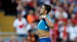 Alexis Sánchez sleduje gólovou radost po třetí brance Liverpoolu