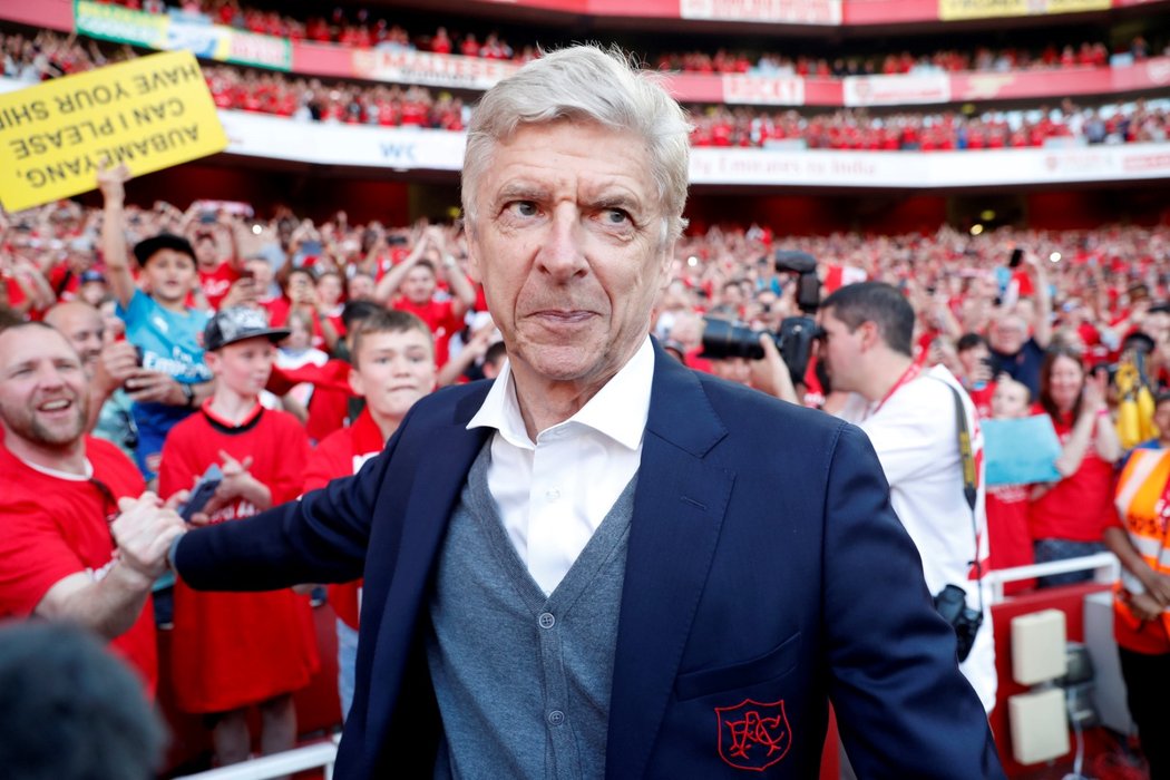 Arséne Wenger absolvoval emotivní rozlučku s fanoušky na Emiraters Stadium