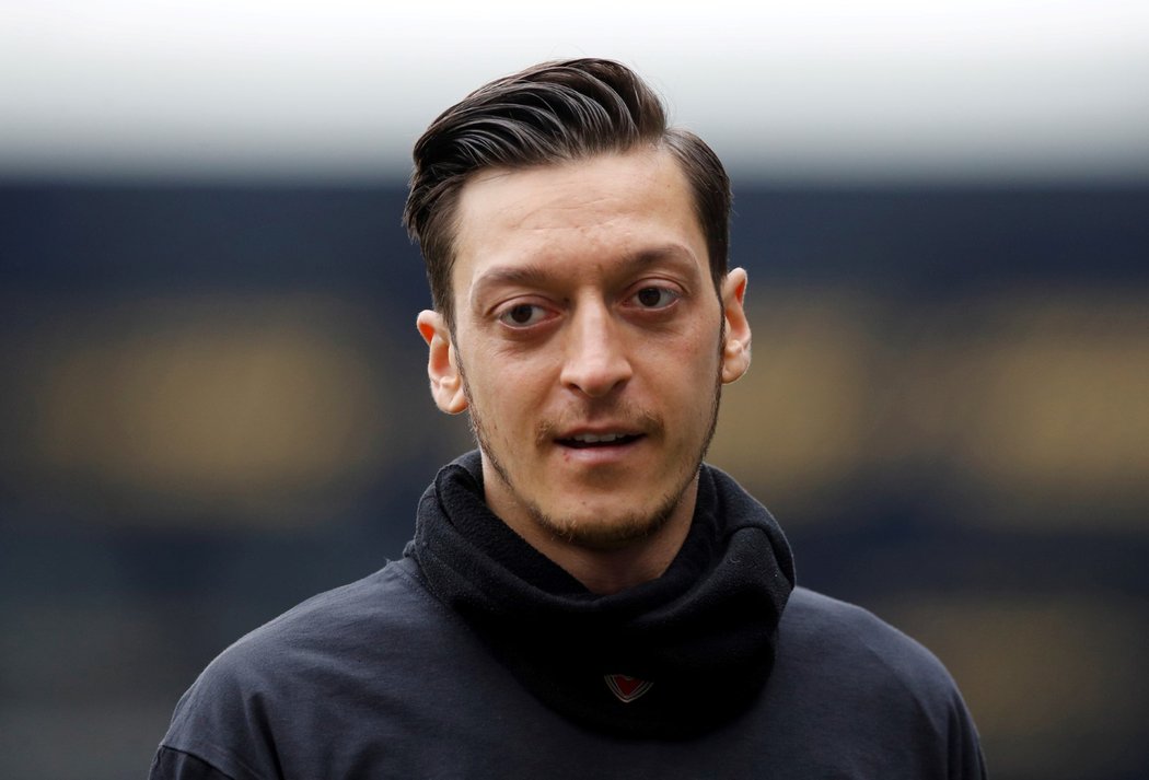 Mesut Özil, německý záložník ve službách Arsenalu