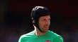 Gólman Arsenalu Petr Čech v duelu s Watfordem, který londýnský celek zvládl 2:0