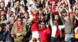 Theo Walcott se raduje z gólu v zápase proti Tottenhamu
