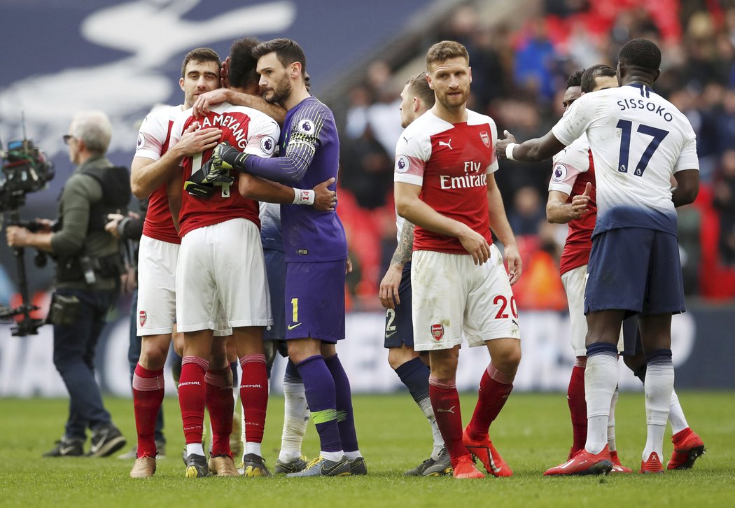 Hráči Arsenalu mohli být po remíze v derby zklamaní