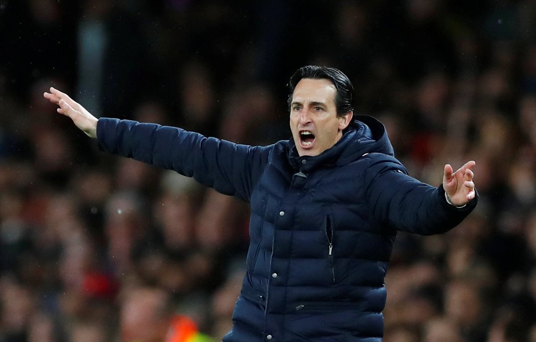 Trenér Arsenalu Unai Emery během utkání s Manchesterem United