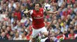 Český záložník Tomáš Rosický se podílel na gólové akci Arsenalu v utkání s Aston Villou