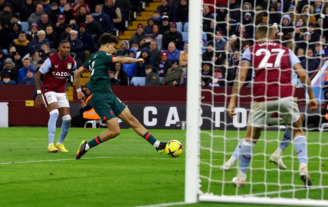 Mladý záložník Stefan Bajcetic vstřelil ve svém druhém utkání v Premier League premiérový gól