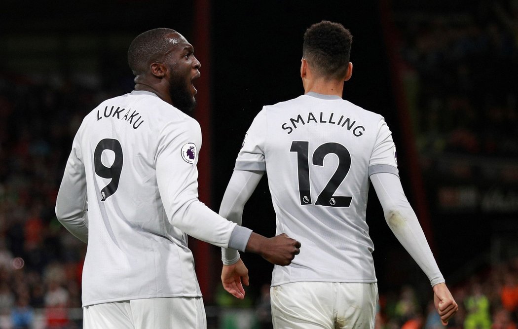 Romelu Lukaku a Chris Smalling byli hlavními strůjci vítězství United