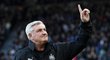 Trenér fotbalistů Newcastlu Steve Bruce se obává, že se hráči na chystané obnovení anglické ligy nestihnou dostatečně připravit.