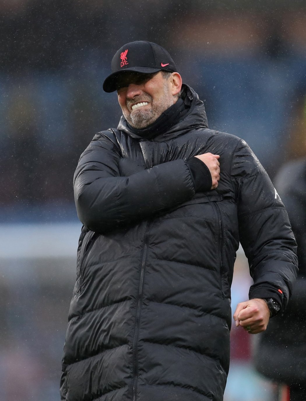 Jürgen Klopp emotivně slaví triumf Liverpoolu na půdě Burnley