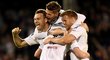 Radost fotbalistů Fulhamu po postupu přes Derby v play off o Premier League