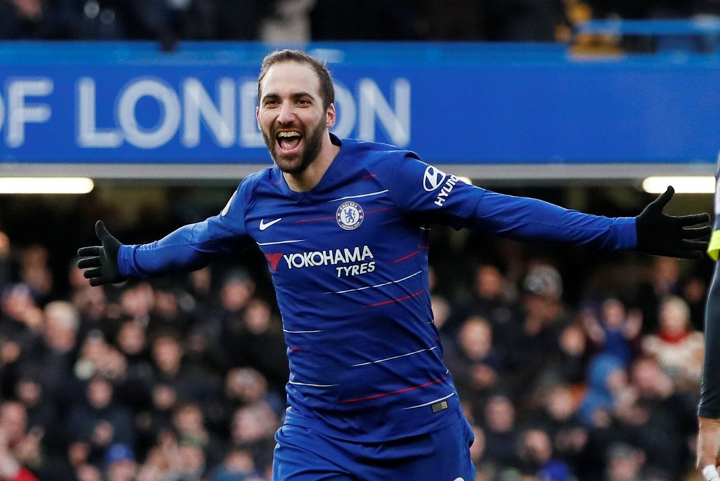 Gonzalo Higuaín vstřelil v dresu Chelsea první dvě branky