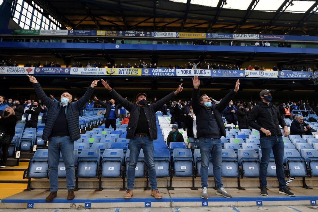 Výhru Chelsea nad Leicesterem si mohlo užít i několik tisíc fanoušků
