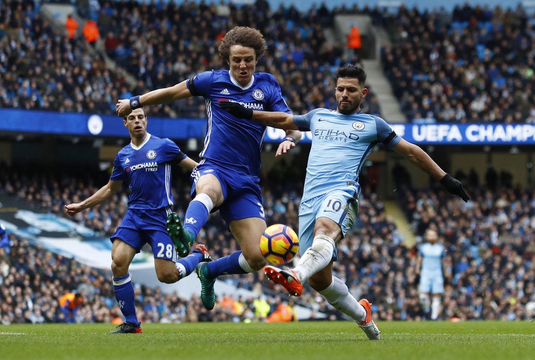 Obránce David Luiz se do Chelsea vrátil z PSG