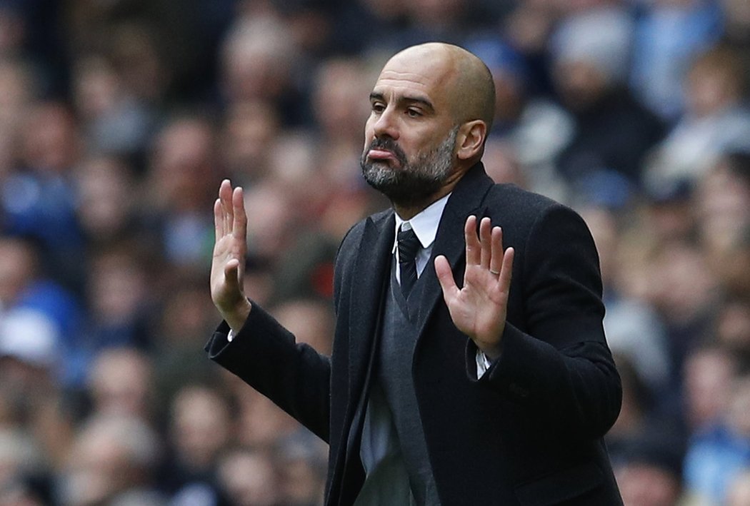 Trenér Manchesteru City Pep Guardiola se před novináři krotí, jinak se ale dokáže rozpálit.