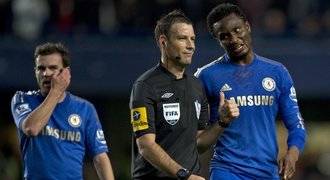 Sudí Clattenburg hráče Chelsea rasisticky neurážel, dostane trest Mikel?