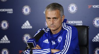 Mourinho si rýpl do Wengera: Ať udělá cokoliv, není pod tlakem