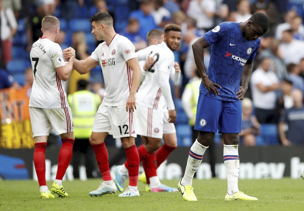 Vlastní gól Kurta Zoumy stál Chelsea výhru proti nováčkovi ze Sheffieldu
