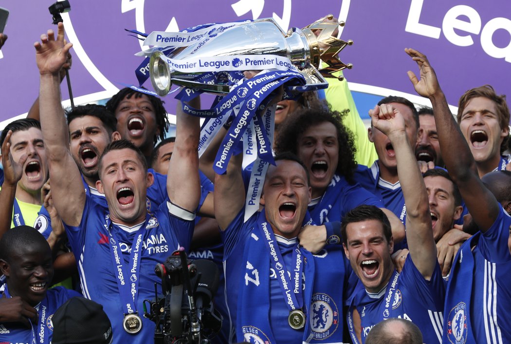 Fotbalisté Chelsea po utkání se Sunderlandem slavili mistrovský titul pro nejlepší tým Premier League