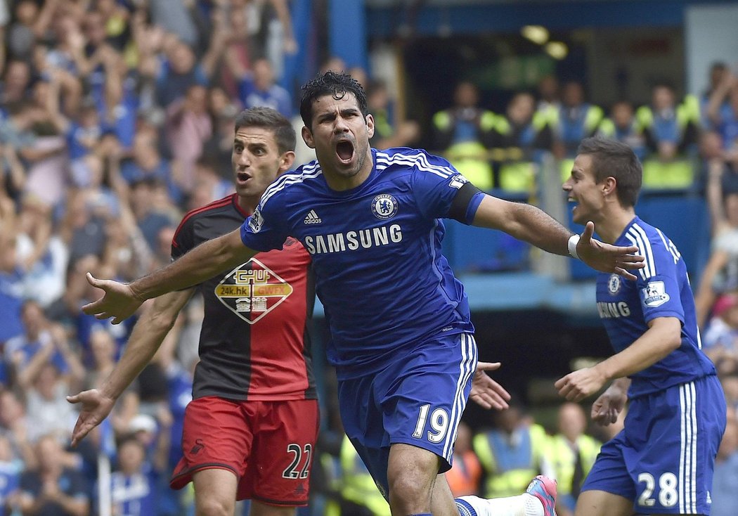 Diego Costa v dresu Chelsea řádí, do sítě Swansea nastřílel hattrick
