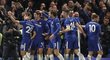 Hráči Chelsea slaví vítěznou trefu Álvara Moraty proti Manchesteru United