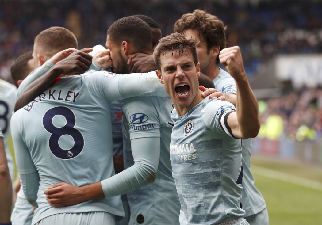 Chelsea i díky gólu z ofsajdu otočila zápas s Cardiffem