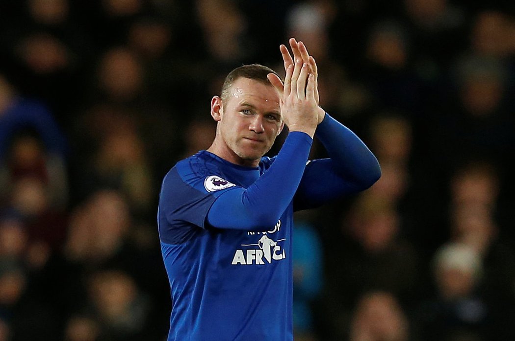 Wayne Rooney proti bývalému týmu neskóroval, dostal žlutou a po 62 minutách střídal