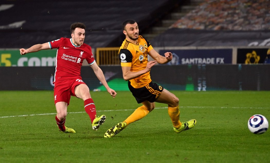 Souboj 28. kola mezi Wolverhamptonem a Liverpoolem