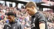 Zklamání. Steven Gerrard se sice trefil jako jediný z hráčů Liverpoolu na půdě Stoke, ale debakl 1:6 znamenal pro kluboovu legendu obrovské zklamání. Šlo o nejvyšší porážku za celých 17 let, co Gerrard za klub hrál.