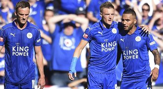 Obhájí Leicester titul? To spíš přijde sestup, věští kurzy v Anglii