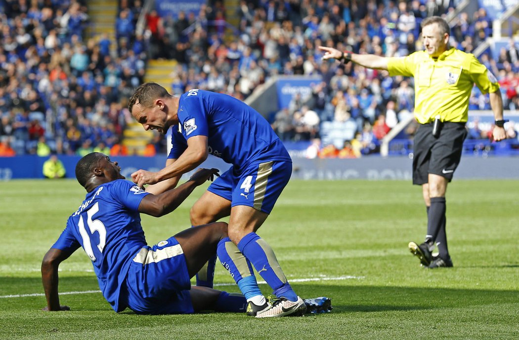 Leicester se v divokém zápase s West Hamem dočkal pokutového kopu a v nastavení vyrovnal