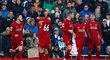 Fotbalisté Liverpoolu slaví branku proti Brightonu