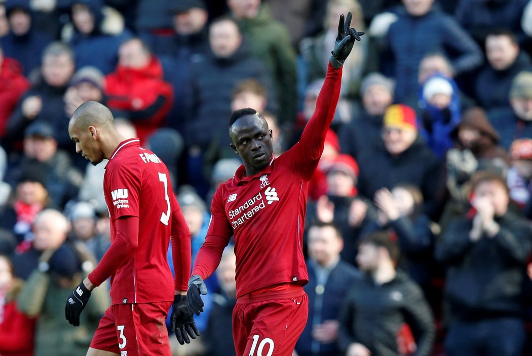 Sadio Mané se raduje z gólu do sítě Burnley