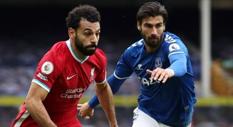 Liverpool remizoval na Evertonu. Citizens i United slaví výhry