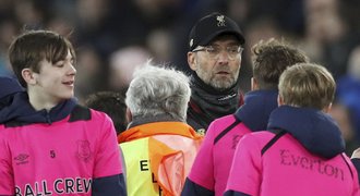 Kloppa naštval podavač míčů. Ať radši Liverpool vzdá LM, míní legenda rivala