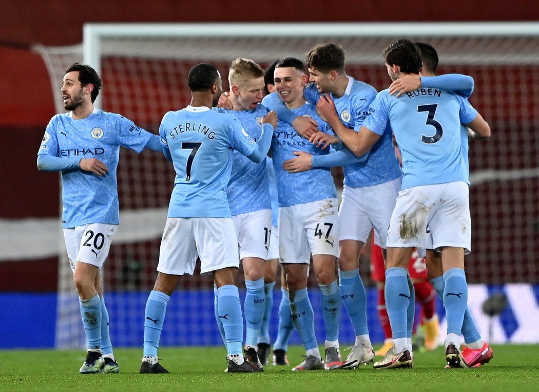 Manchester City v závěru třemi brankami rozhodl o výhře nad Liverpoolem