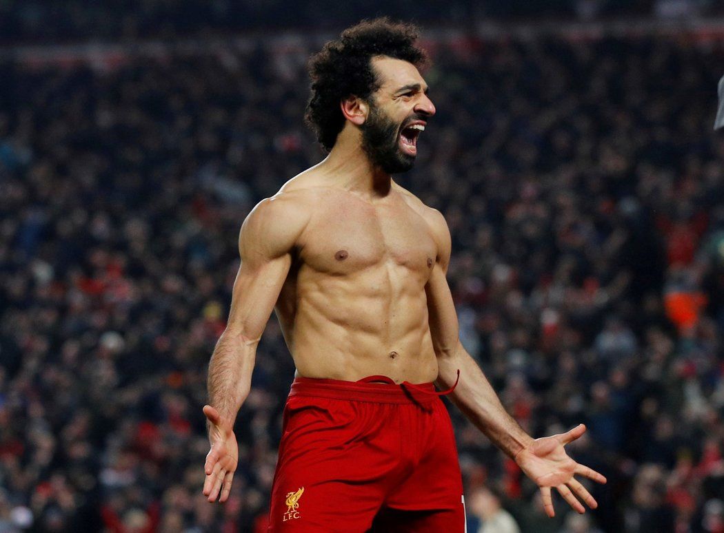 Mohamed Salah a jeho gólová radost v utkání s Manchesterem United