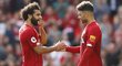 Mohamed Salah a Alex Oxlade-Chamberlain po vítězném zápase