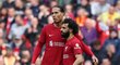 Mohamed Salah a Virgil van Dijk slaví třetí gól proti Nottinghamu