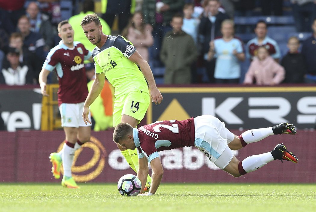 Na hranici bojovnosti odehrál tým Burnley zápas s Liverpoolem. Odměna byla sladká - výhra 2:0.