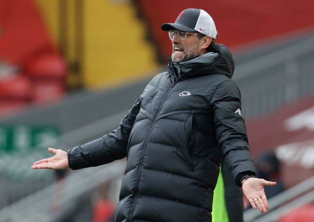 Zklamaný kouč Liverpoolu Jürgen Klopp