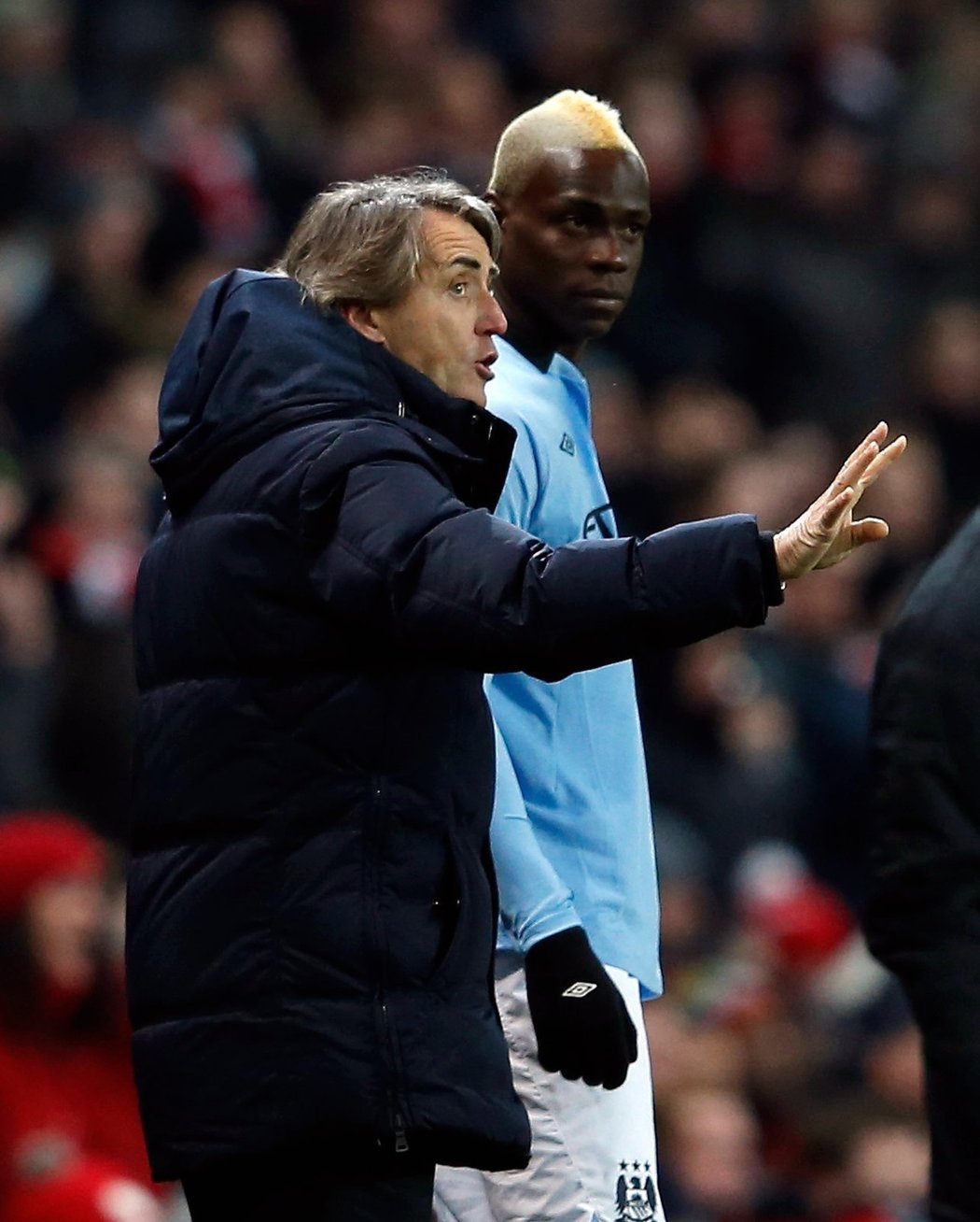 Kouč Manchesteru City Roberto Mancini vysílá do zápasu s Arsenalem blonďáka Maria Balotelliho