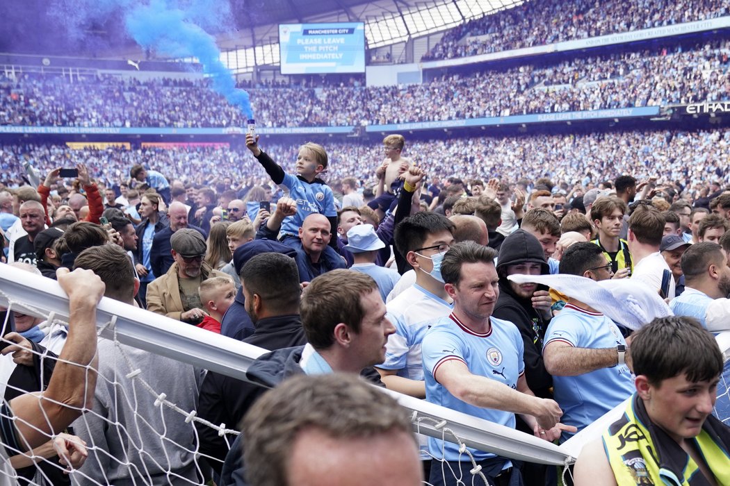 Bouřlivé oslavy fanoušků Manchesteru City