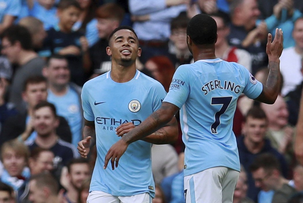 Raheem Sterling a Gabriel Jesus patří k nejlepším střelcům v Premier League