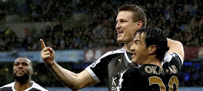 Radost Leicesteru. Robert Huth dal gól na hřišti Manchesteru City ve šlágru Premier League a "lišky" vedly.